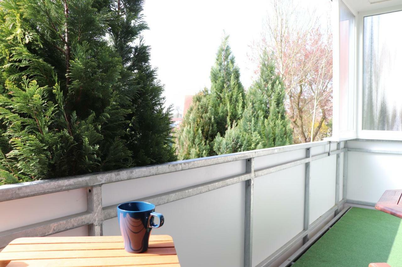 Ferienwohnung Wippsteert - 5 Sterne - Mit Balkon Und Pkw Stellplatz Emden Eksteriør bilde